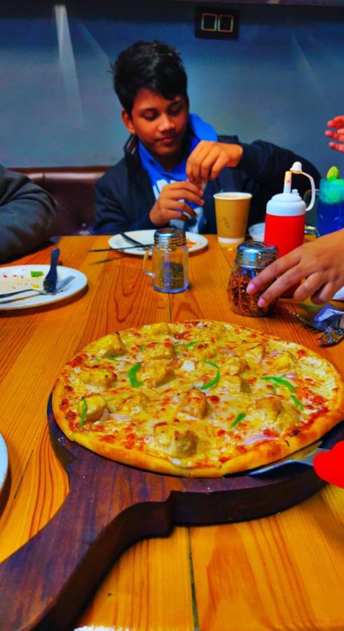 Everest Guest House Gulmarg Zewnętrze zdjęcie
